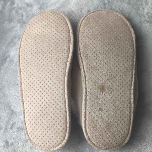 Slippers - Picture 2 of 2
